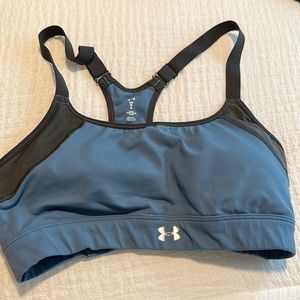 Women’s sports bra